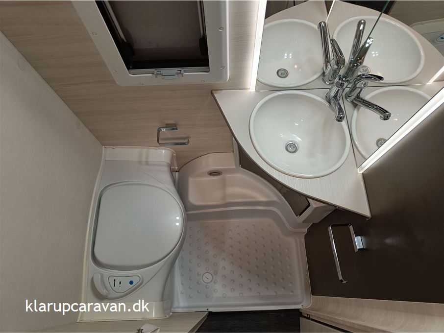 Caravelair Artica 492
